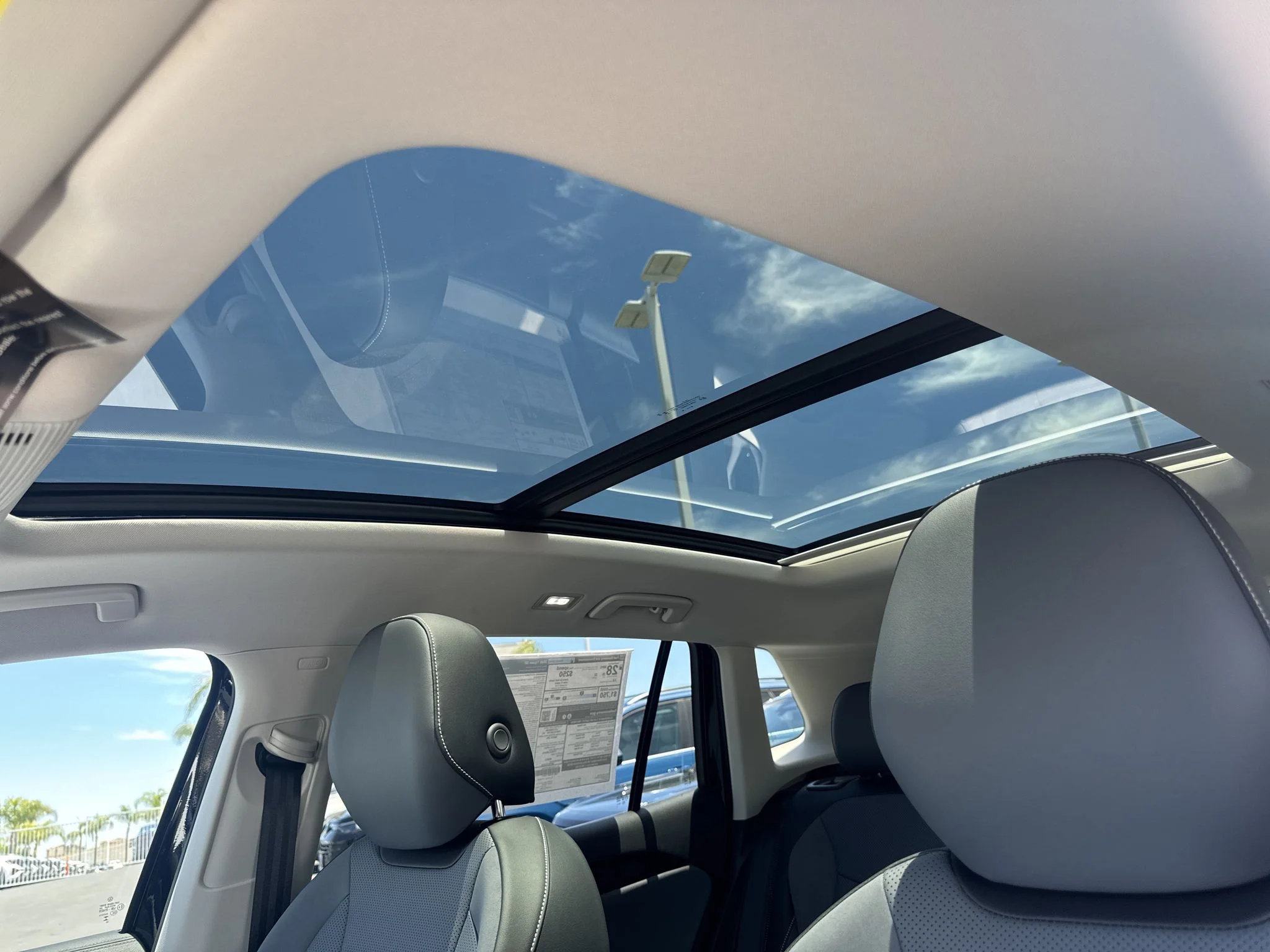 New 2026 Deep Black Pearl Volkswagen SE image 29
