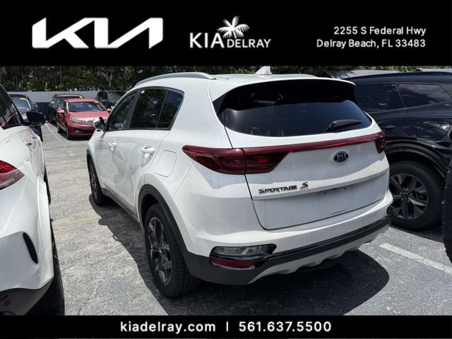 Used 2020 White Kia S image 8