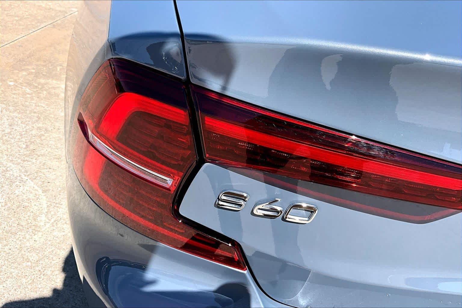 Used 2024 Thunder Grey Metallic Volvo Ultimate Dark Theme image 29