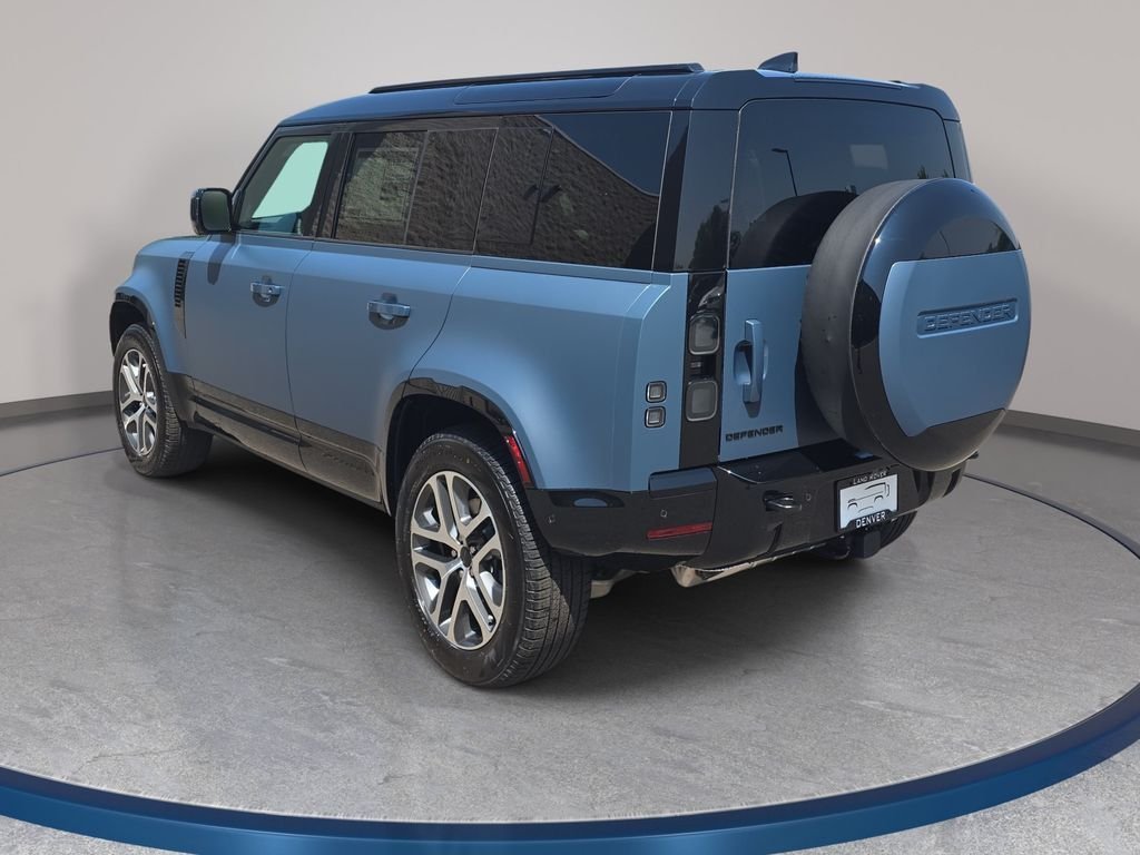 New 2026 Tasman Blue LAND ROVER X-Dynamic SE image 7
