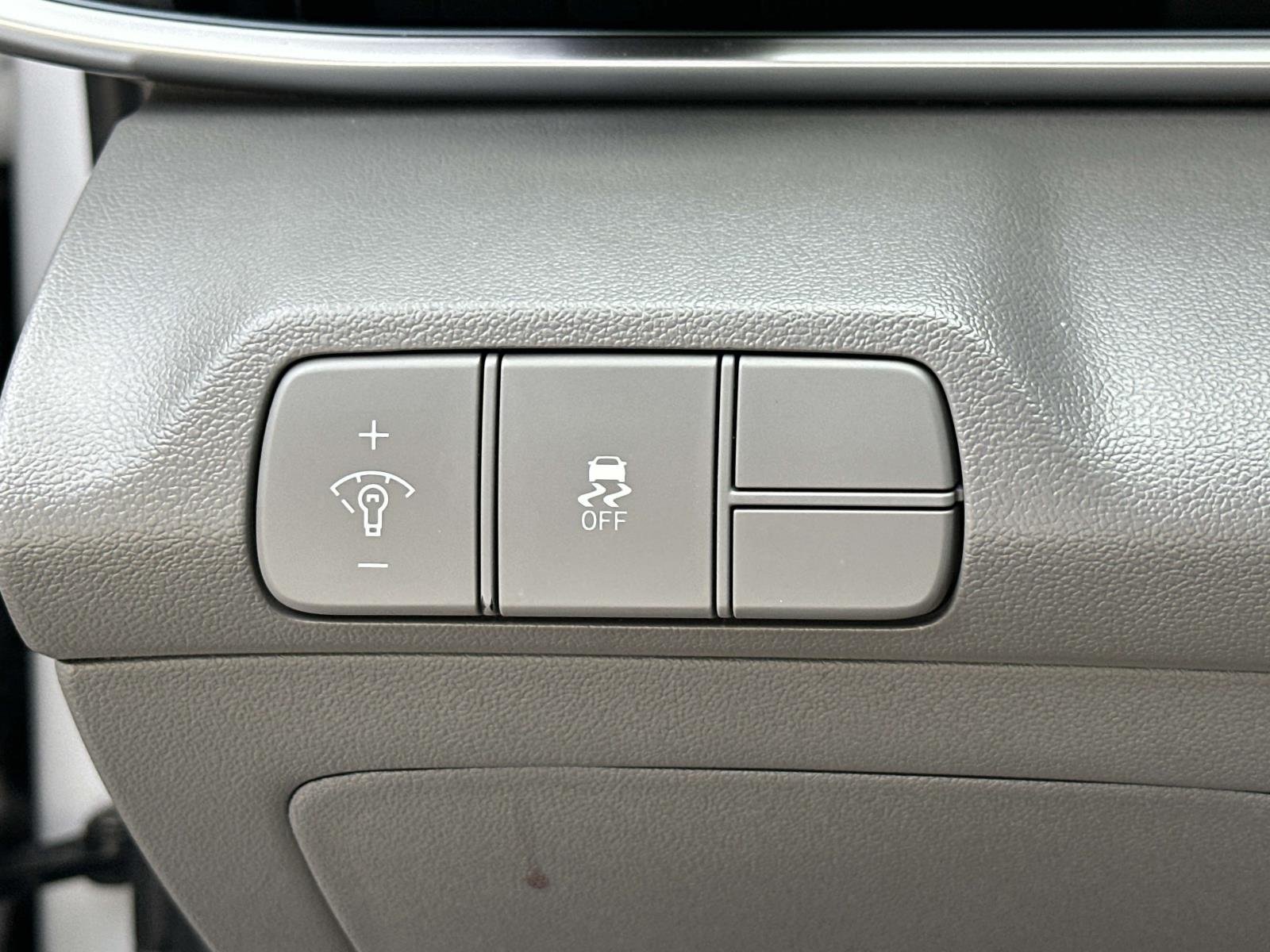 Certified Used 2024 White Hyundai SEL image 26