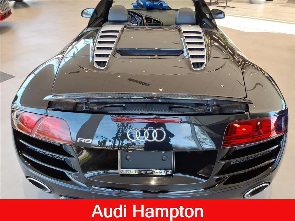 Used 2011 Phantom Black Pearl Audi 5.2L image 19