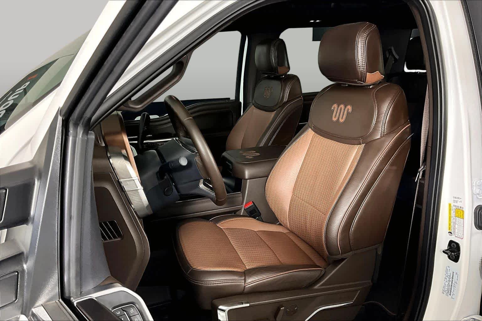 Used 2025 Star White Metallic Tri-Coat/Darkened Bronze Ford King Ranch image 8