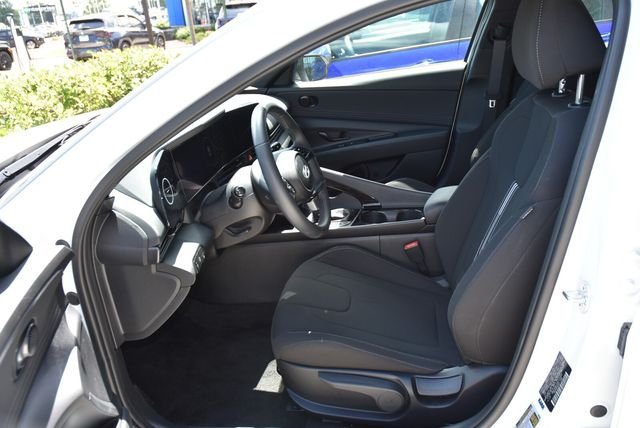 2025 Hyundai Elantra Blue - Photo 25