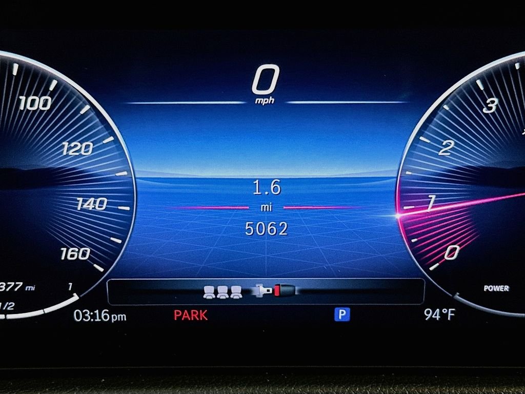 Certified Used 2026  Mercedes-Benz GLB 250 image 12