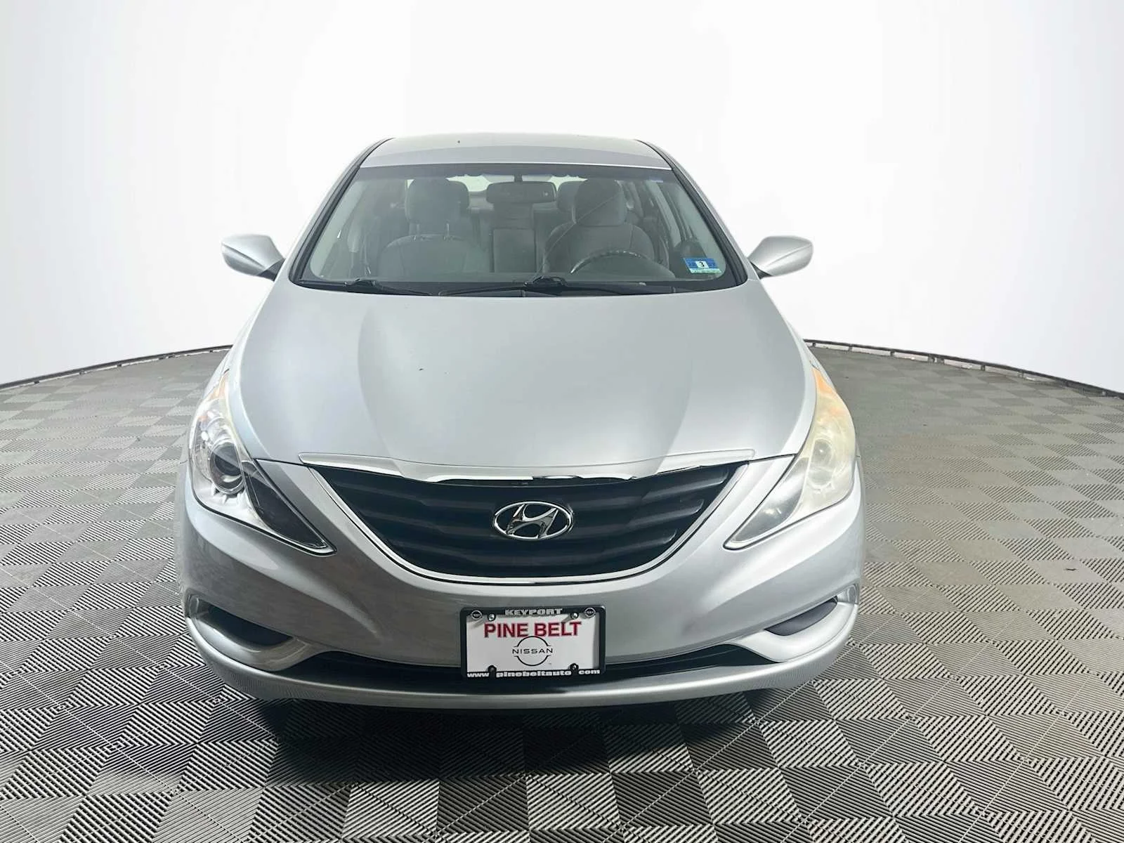 Used 2012 Radiant Silver Hyundai GLS PZEV image 2