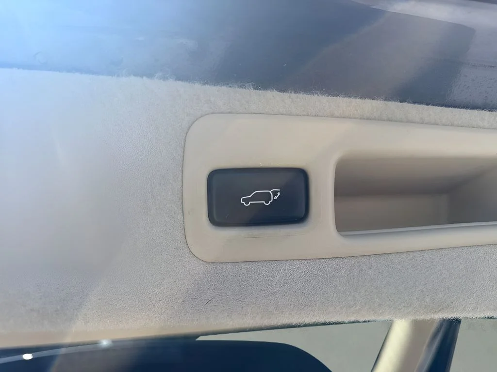 Used 2015 Gray Lexus 450h image 19
