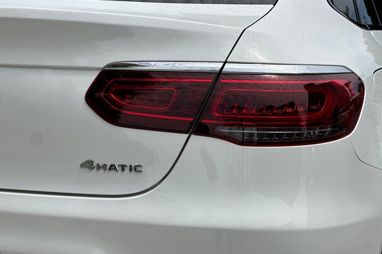 Used 2023 Polar White Mercedes-Benz GLC 300 image 26