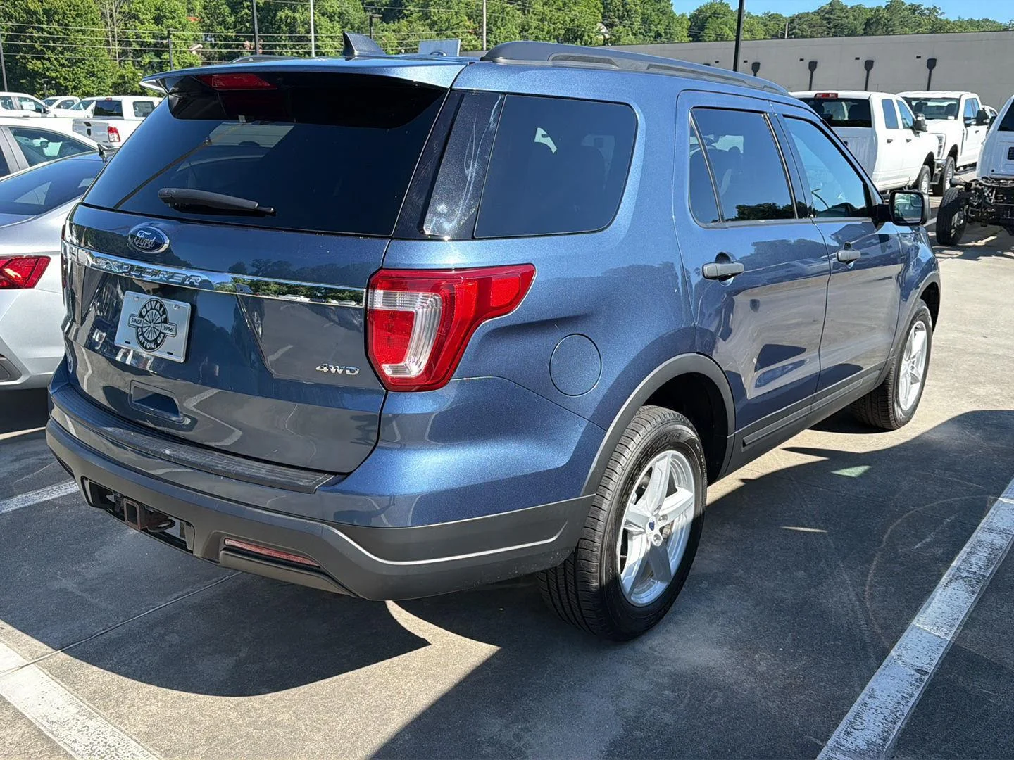 Used 2018 Blue Metallic Ford Base image 4