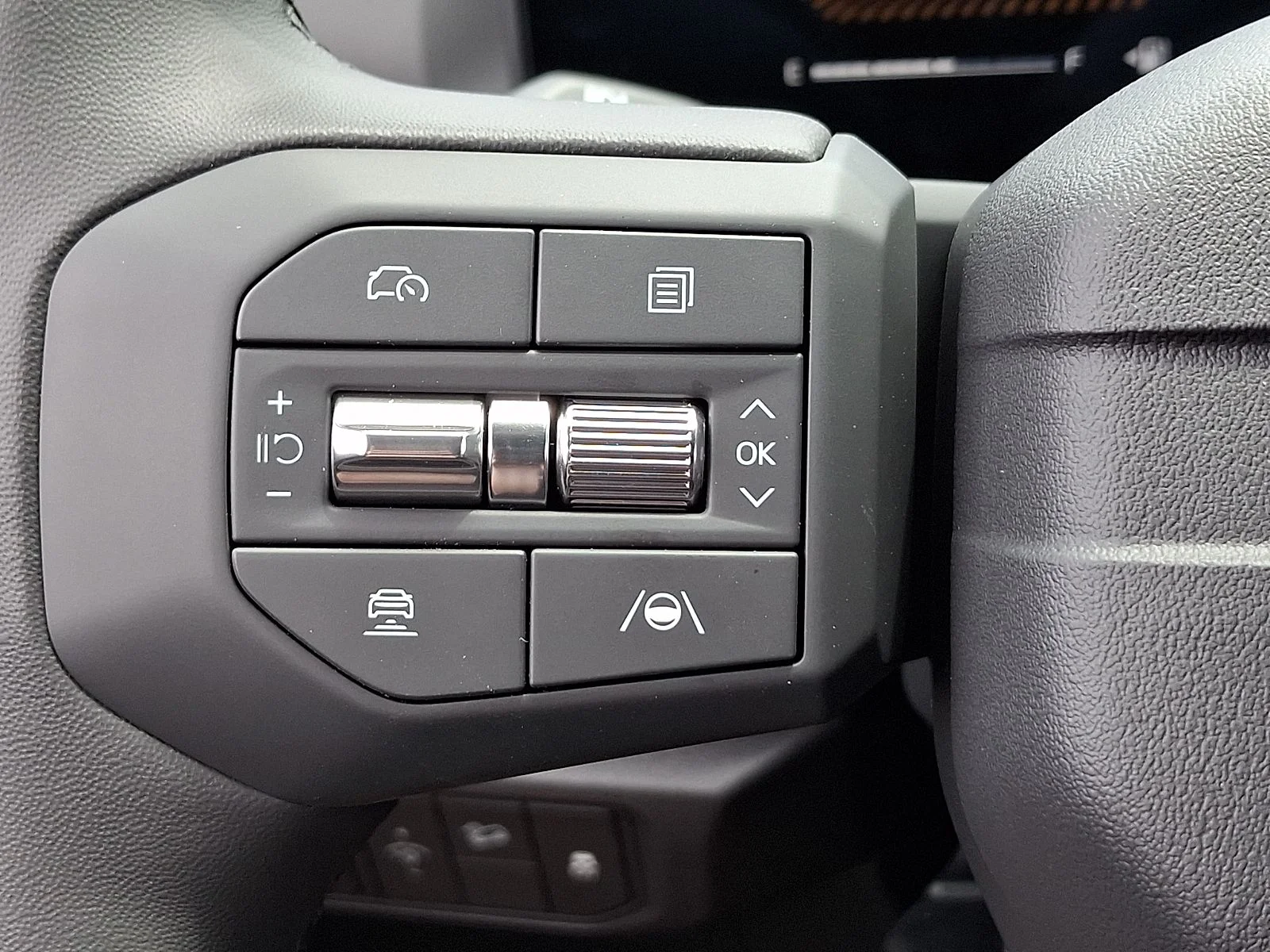 New 2027 Brown Kia X-Line S image 18