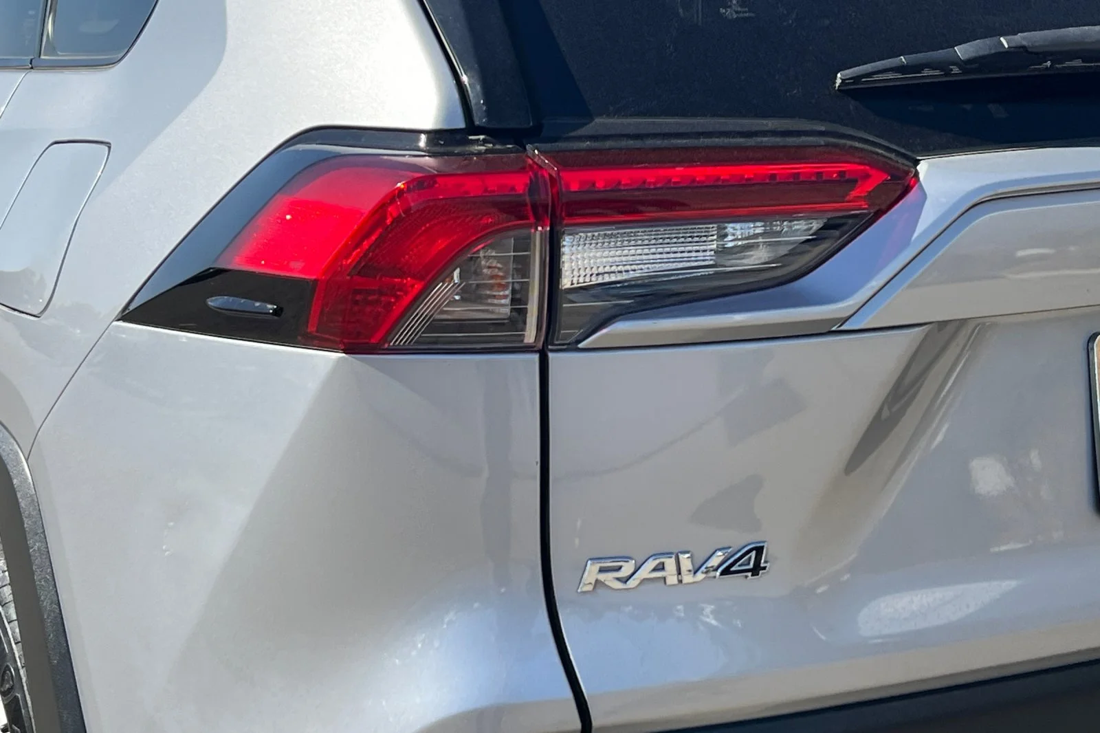 Used 2021 Silver Toyota XLE image 26