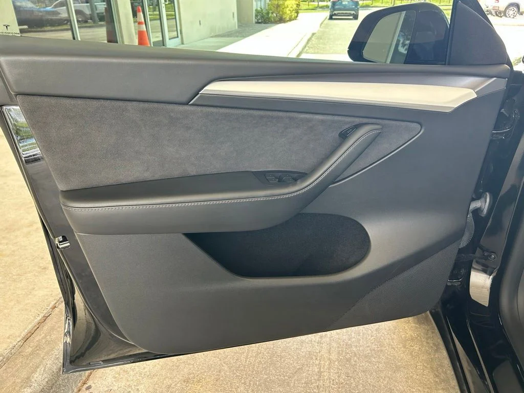 Used 2024 Black Tesla Long Range image 34
