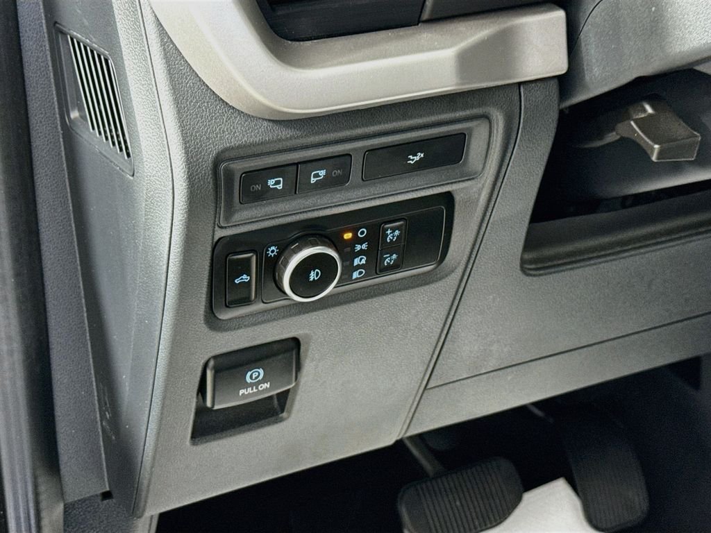 Used 2023 Atlas Blue Metallic Ford XLT image 15