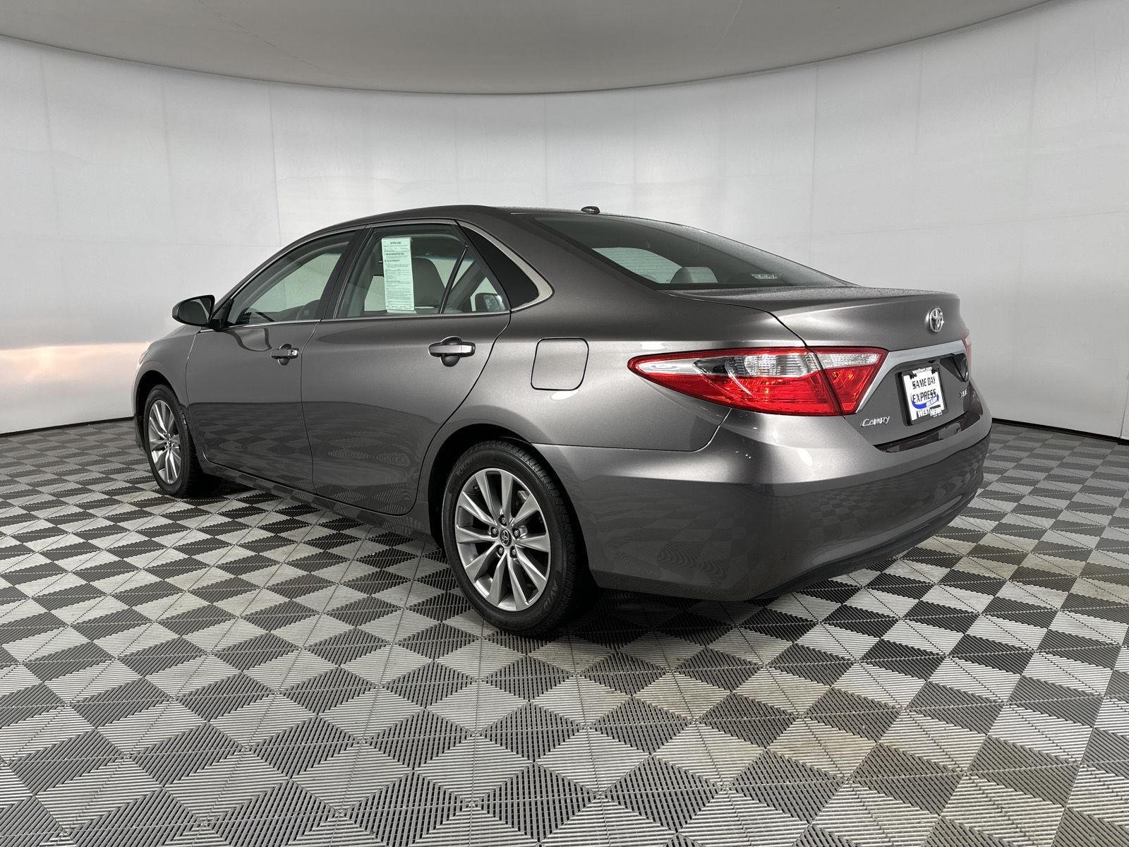 Used 2017 Predawn Gray Mica Toyota XLE image 5