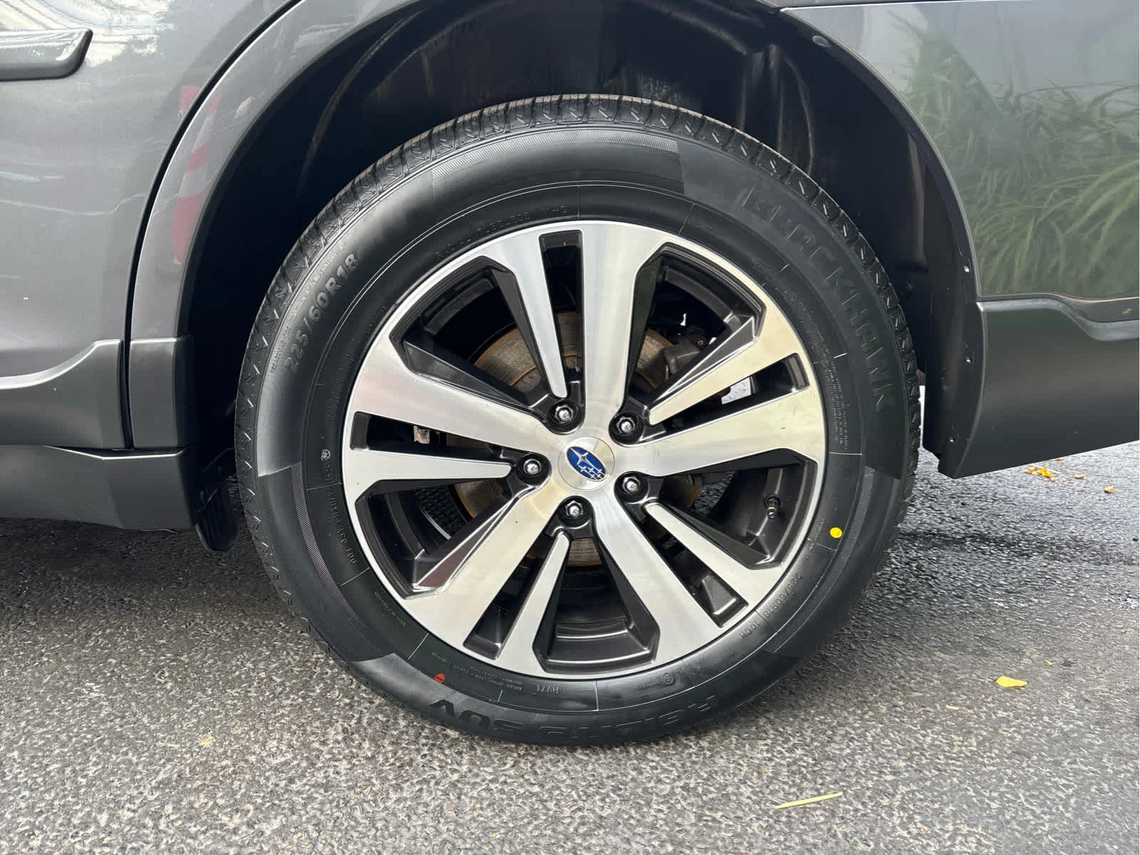 Used 2018 Magnetite Gray Metallic Subaru Limited image 36
