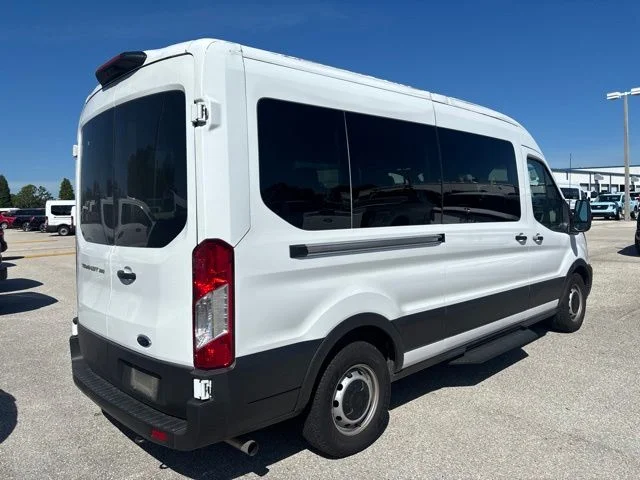 Used 2024 White Ford XL image 5