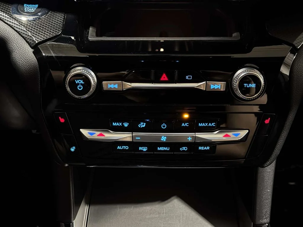 Used 2022 Agate Black Metallic Ford ST-Line image 19