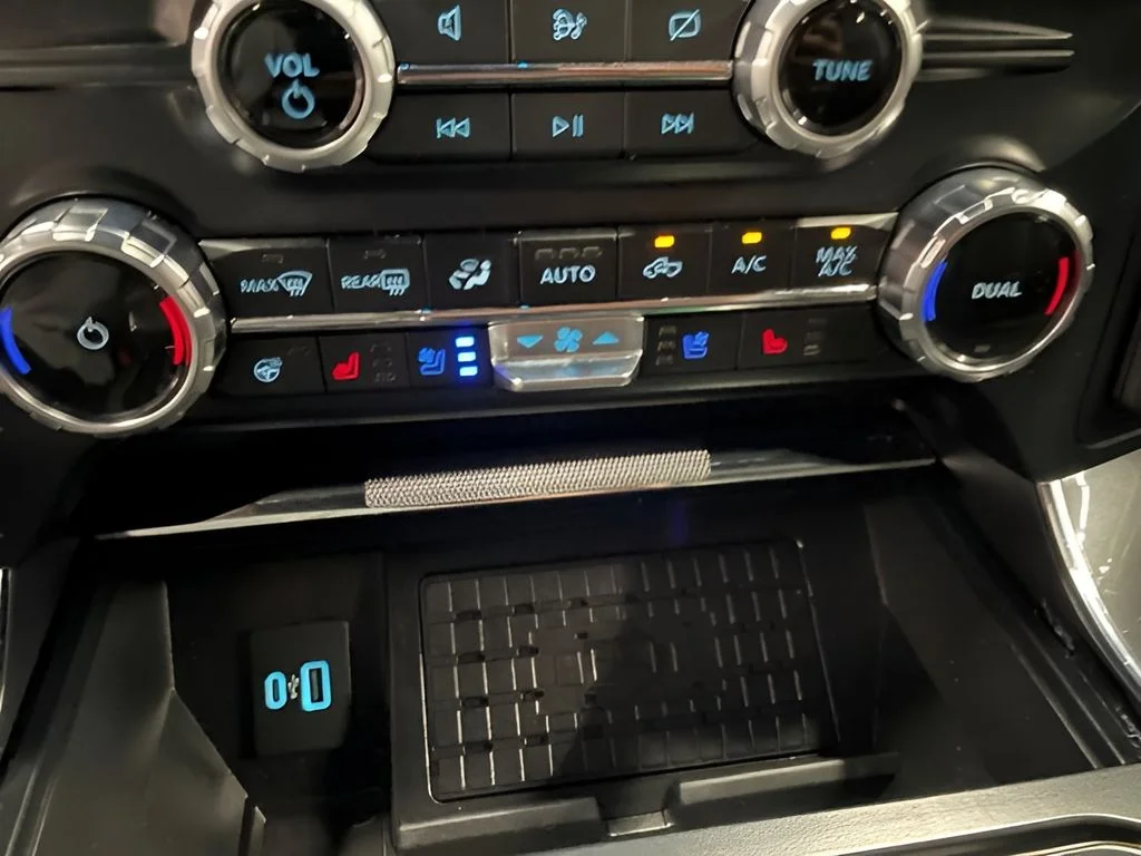 Used 2023 Agate Black Ford Lariat Sport image 9