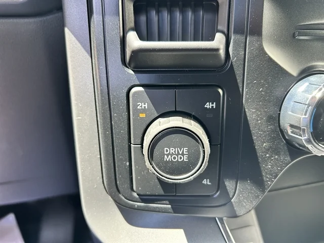 New 2026 Agate Black Metallic FORD XLT image 28