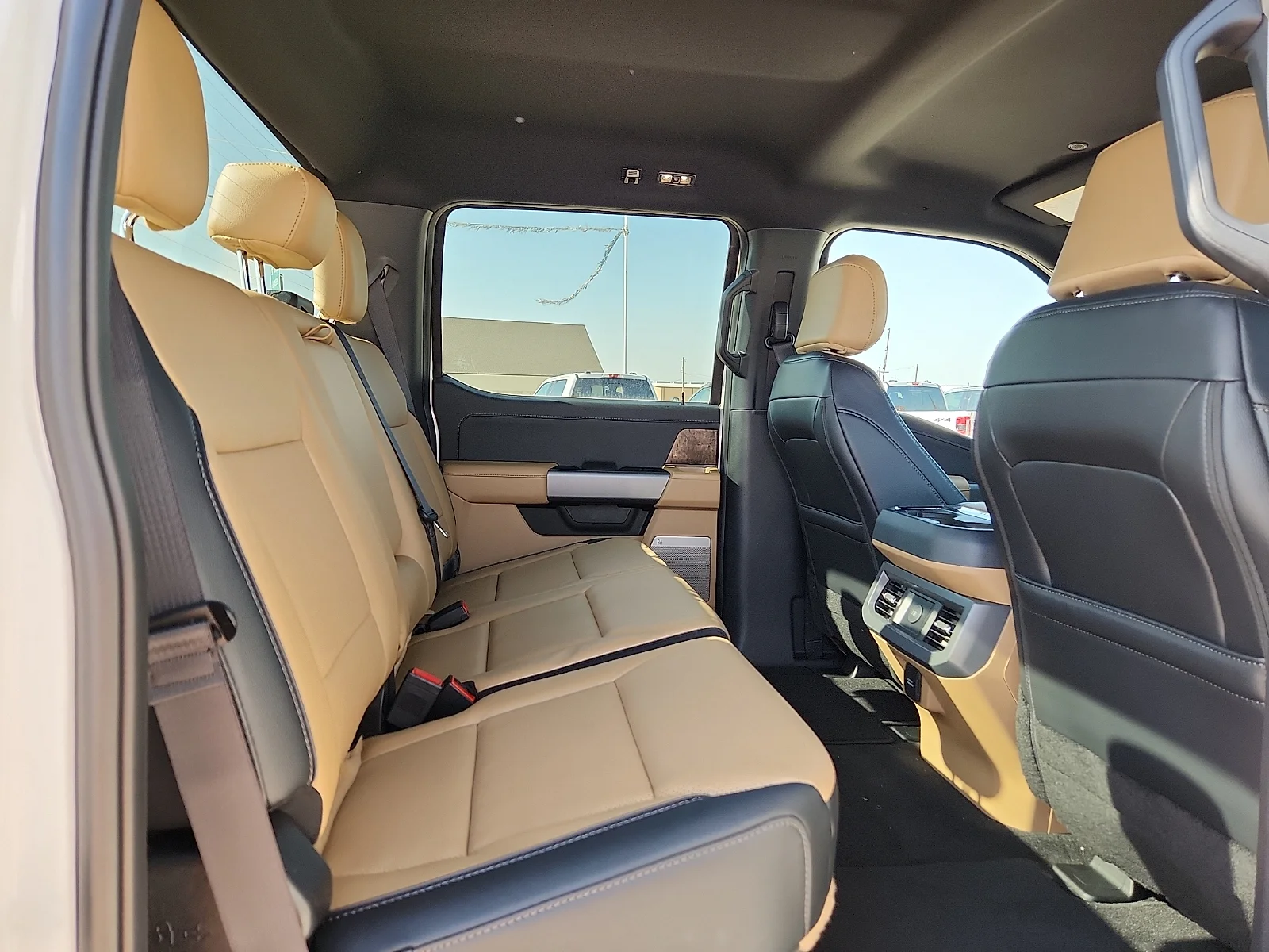 New 2026 Star White Metallic Tri-Coat Ford LARIAT image 19