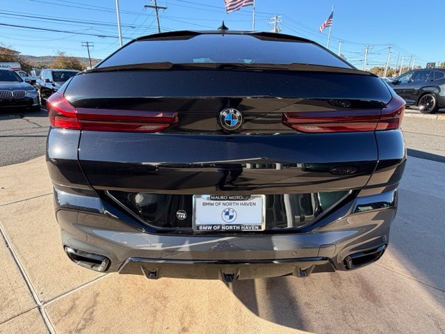 Used 2023 Black BMW M50i image 4