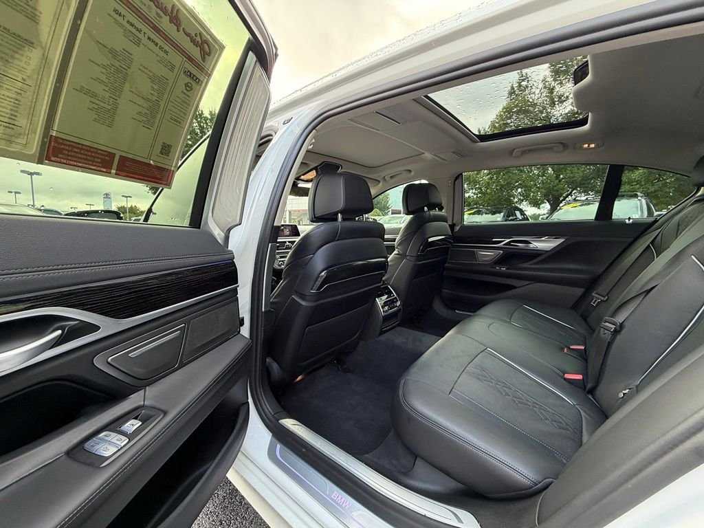 Used 2020 White BMW 740i image 28