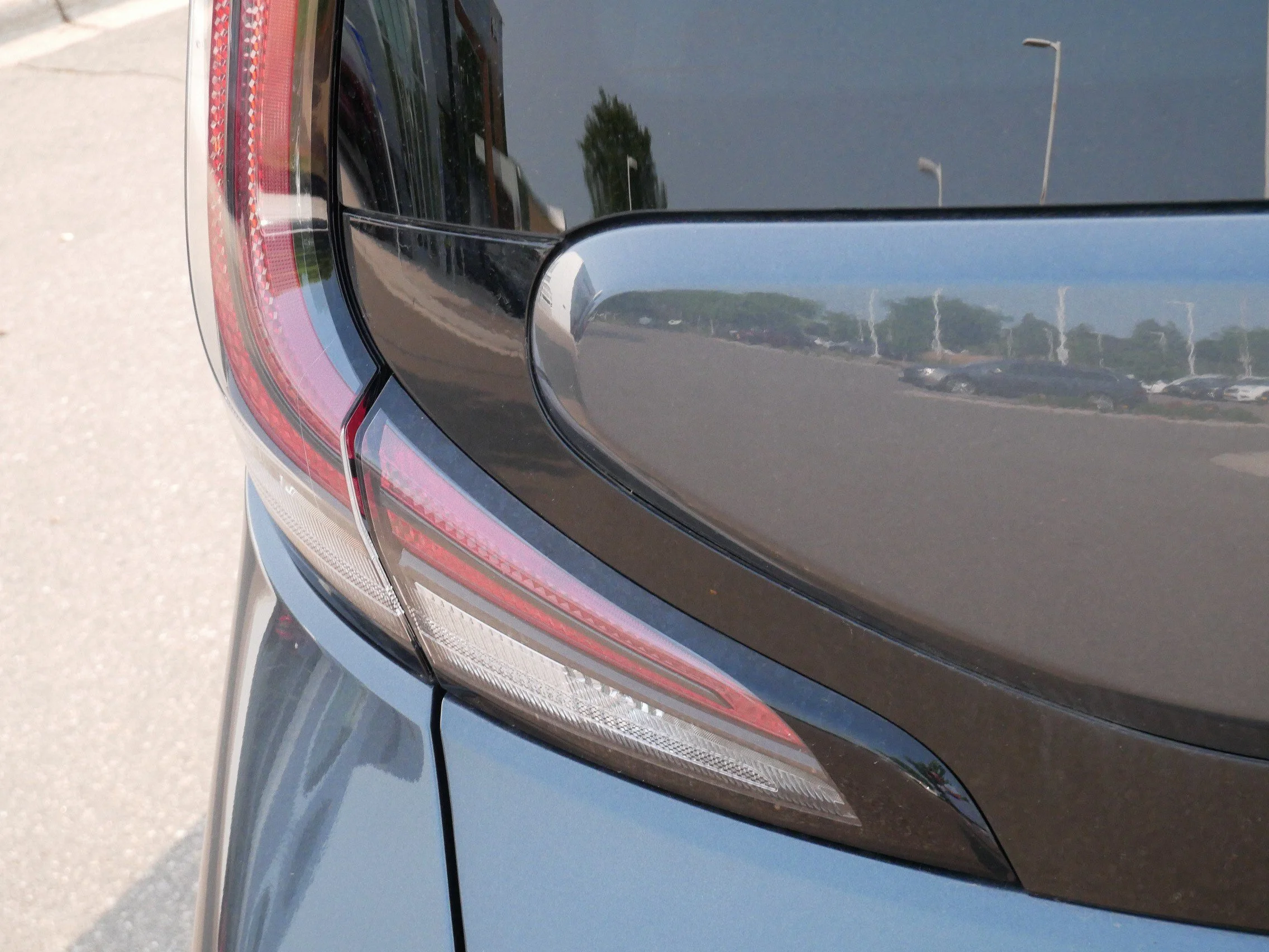 Used 2023 Gravity Gray Kia GT-Line image 16