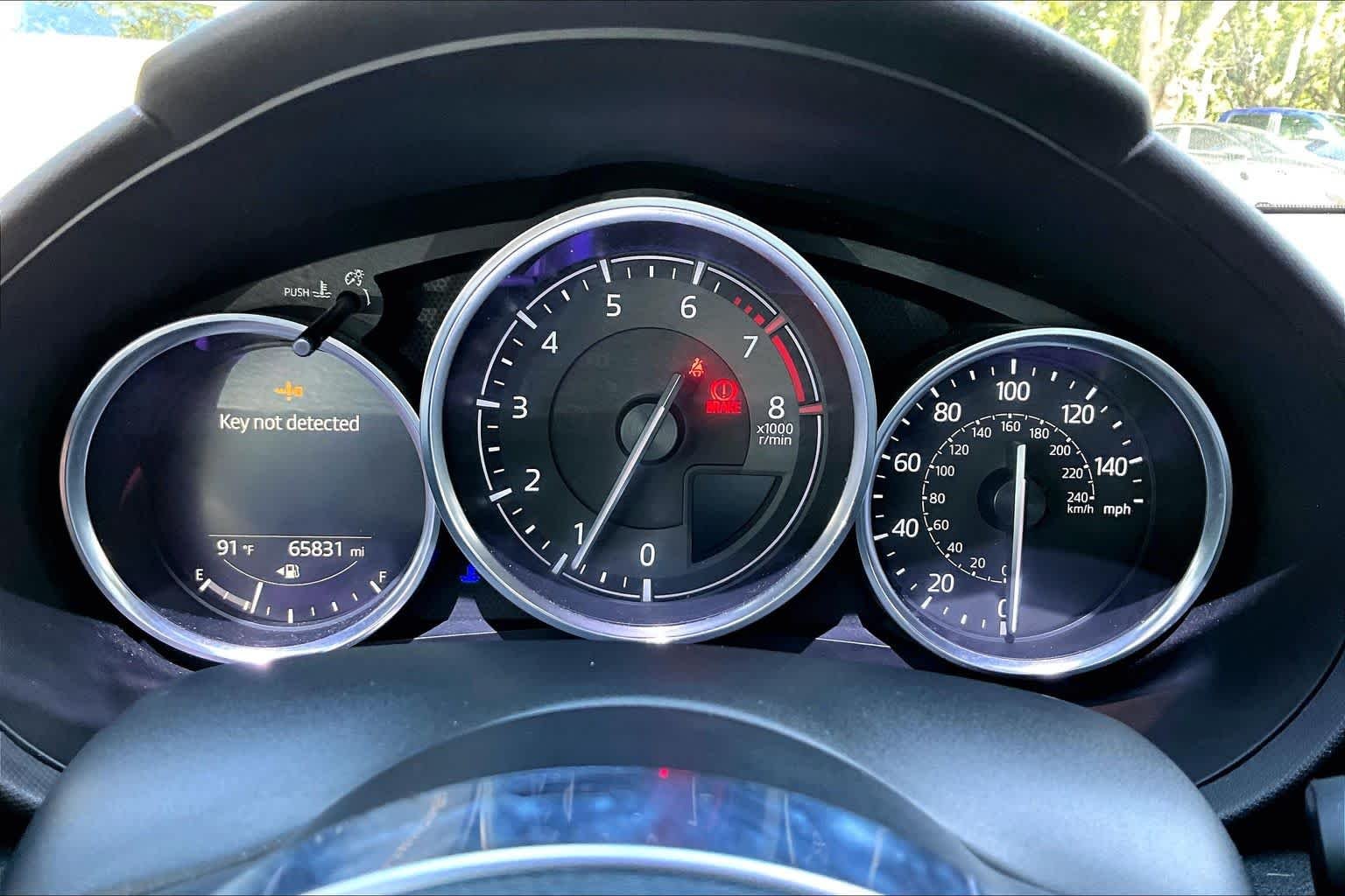 Used 2017 Ceramic Metallic Mazda Club image 21