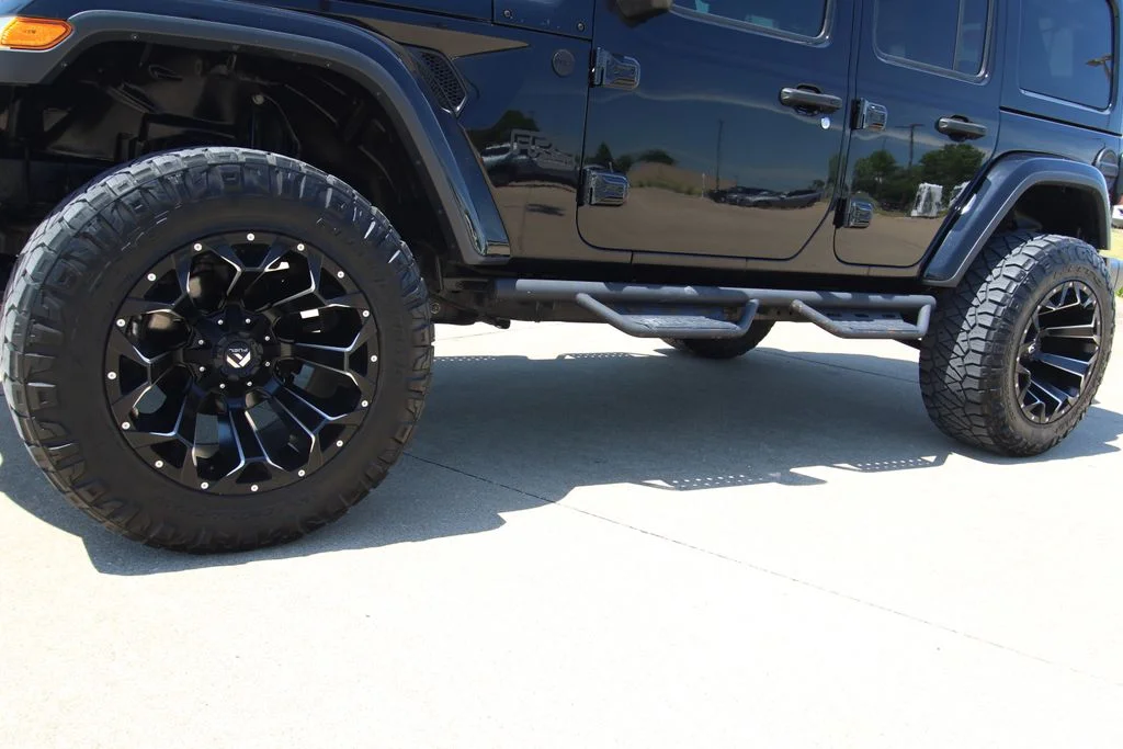 Used 2019 Black Jeep Unlimited Sahara image 10