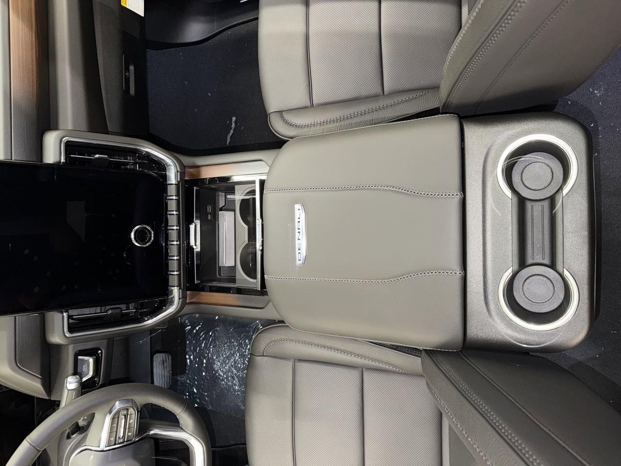2026 GMC Yukon XL Denali - Photo 23