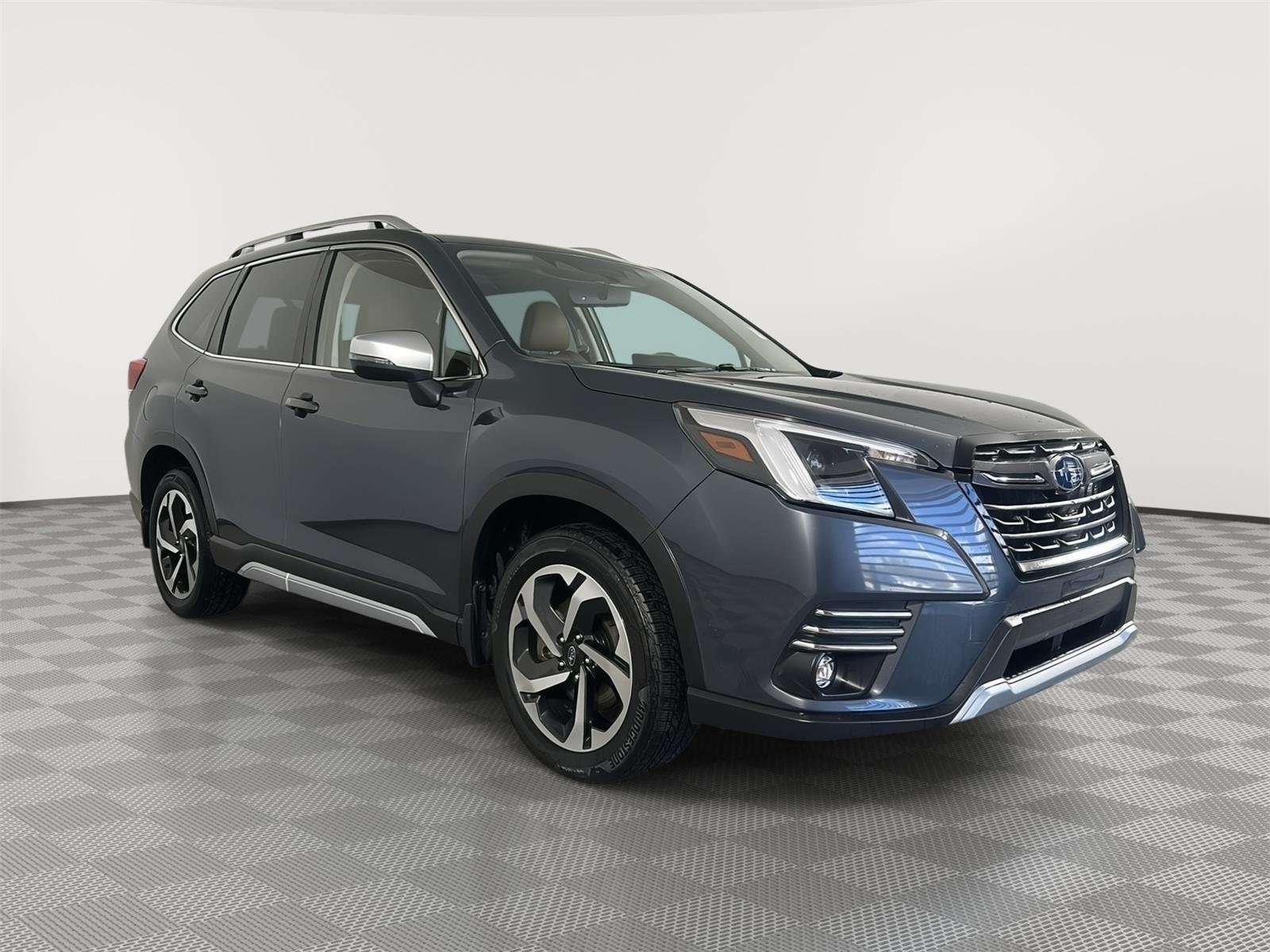 2022 Subaru Forester Touring's photo