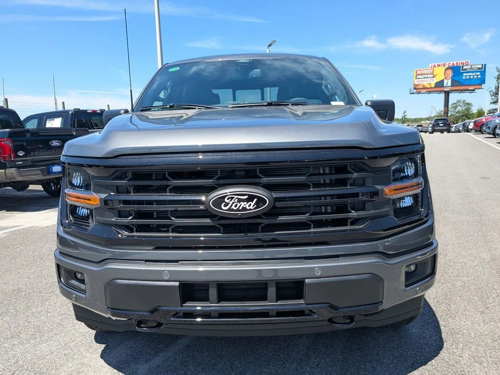 New 2026 Carbonized Gray Metallic Ford XLT image 9