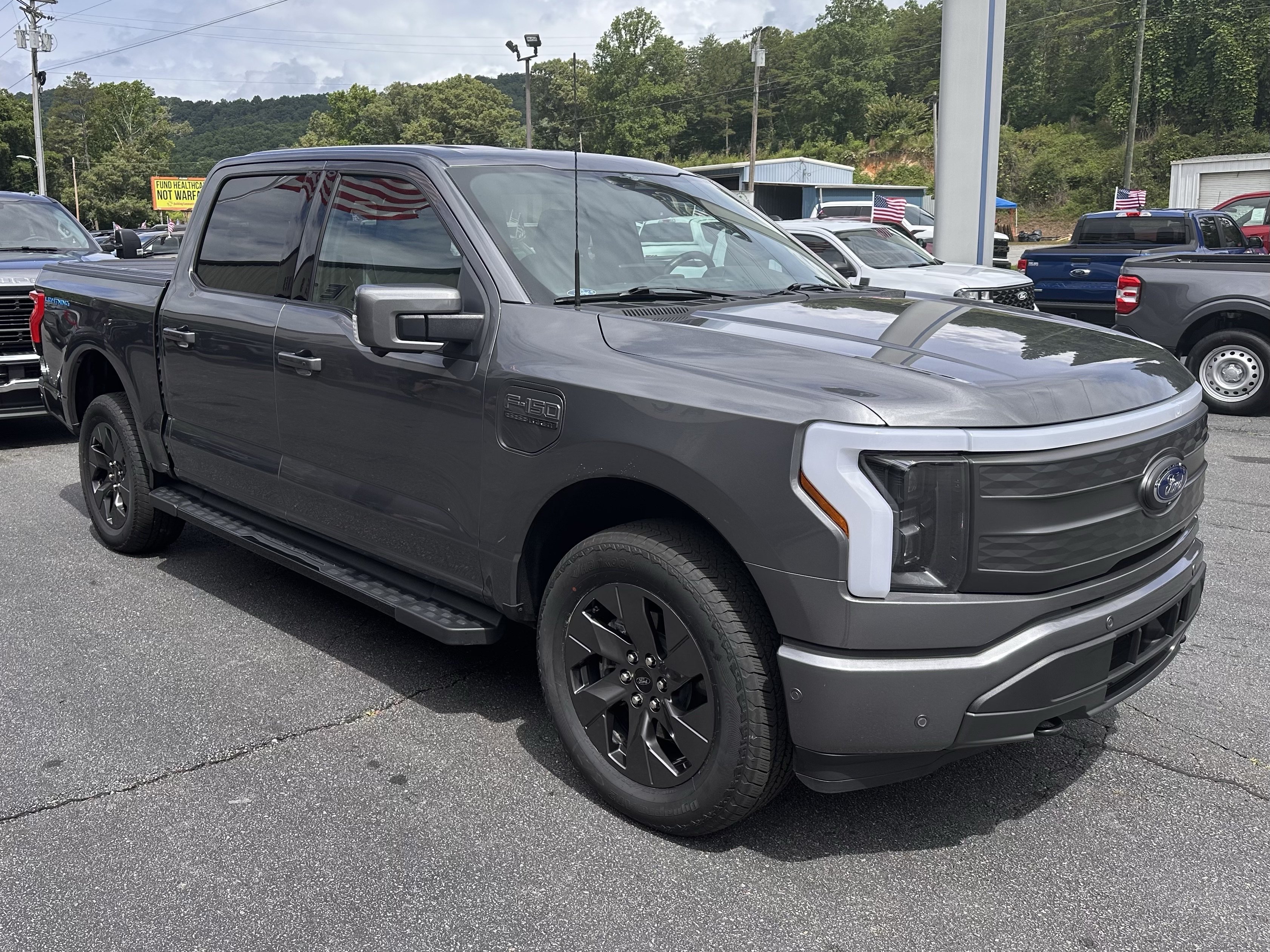 Used 2023 Carbonized Gray Metallic Ford LARIAT image 4