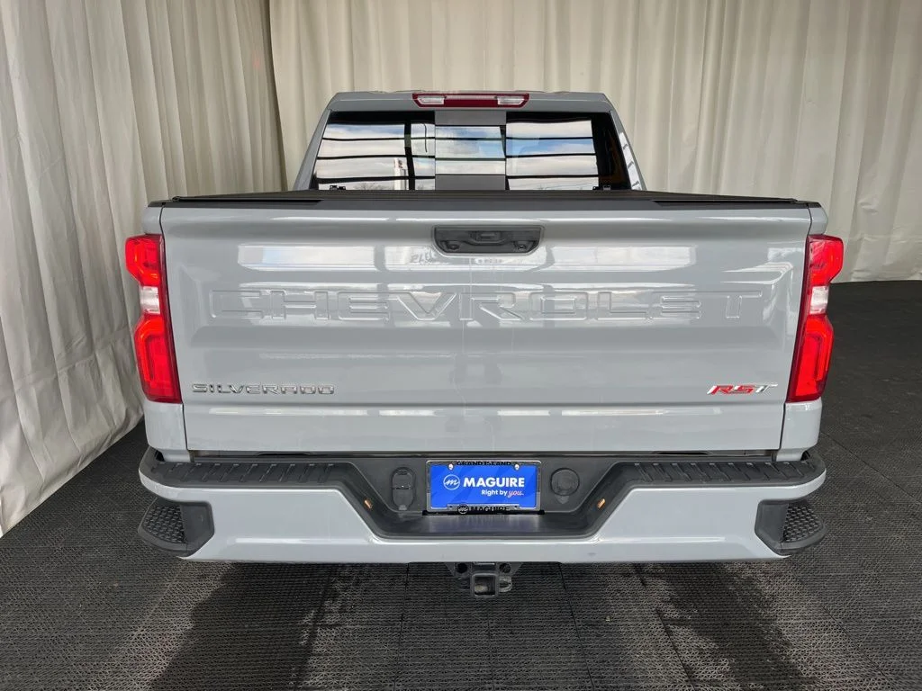 Used 2025 Gray Chevrolet RST image 25