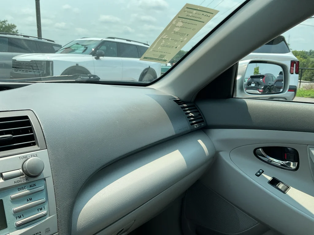Used 2007 Titanium Metallic Toyota LE image 32