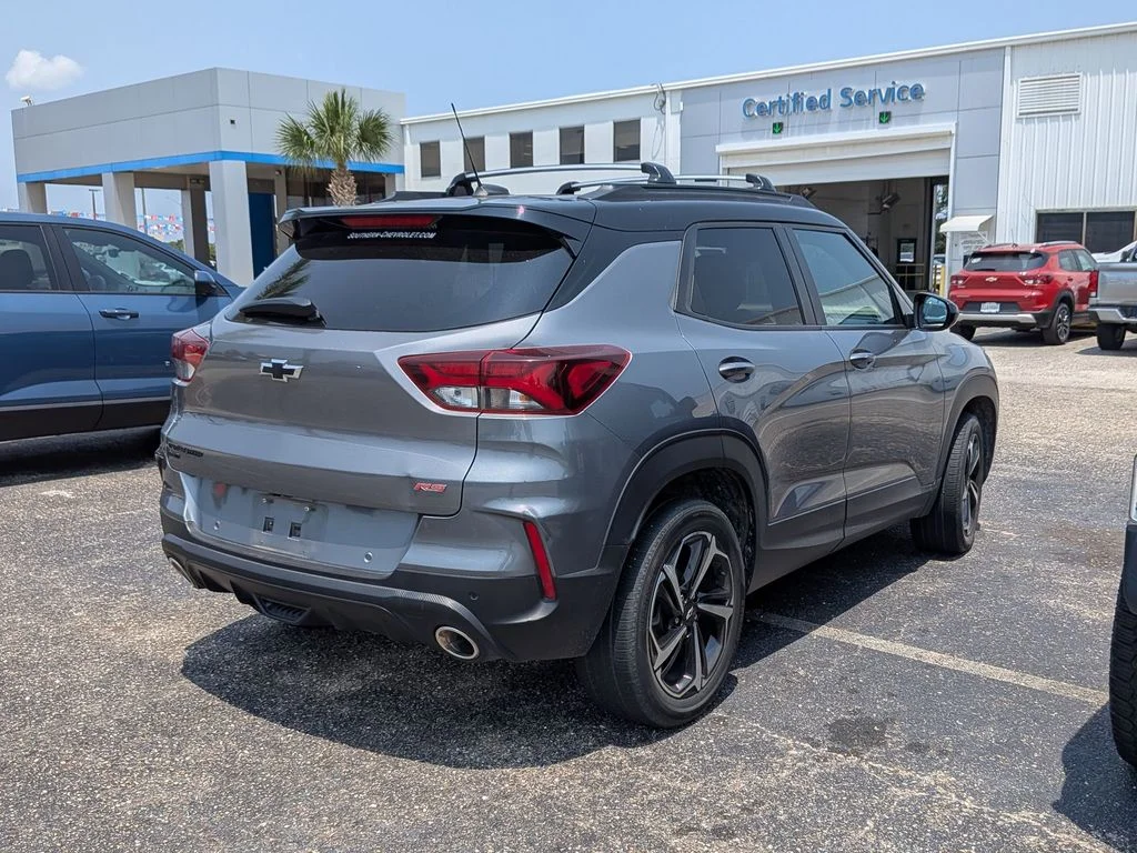 Used 2021 Gray Chevrolet RS image 5