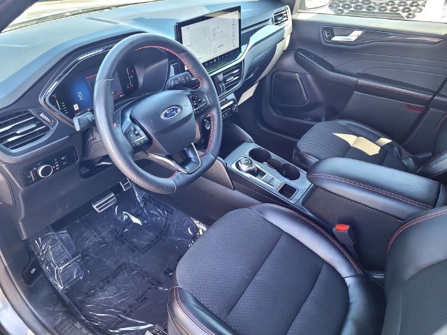 Used 2023 Gray Ford ST-Line image 10