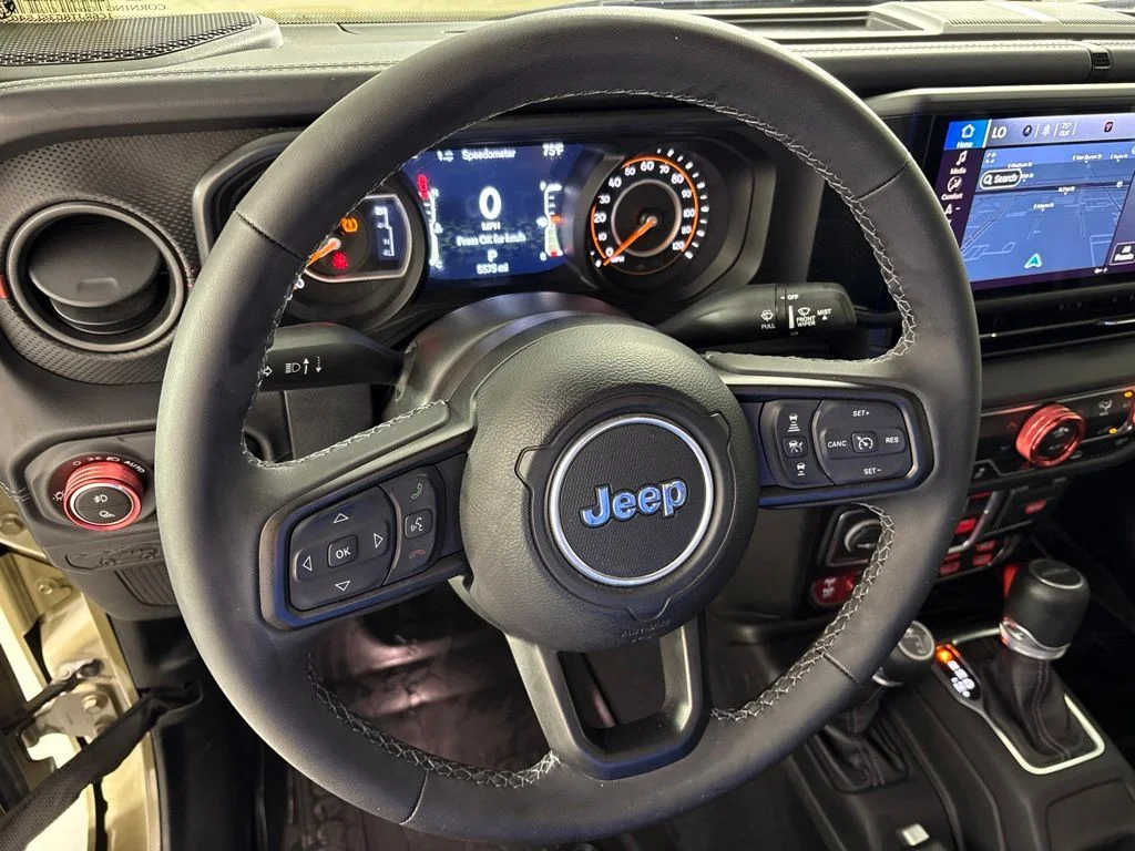 Used 2025 Green Jeep Rubicon image 37