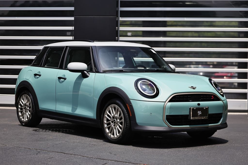 2025 MINI Hardtop Cooper S's photo