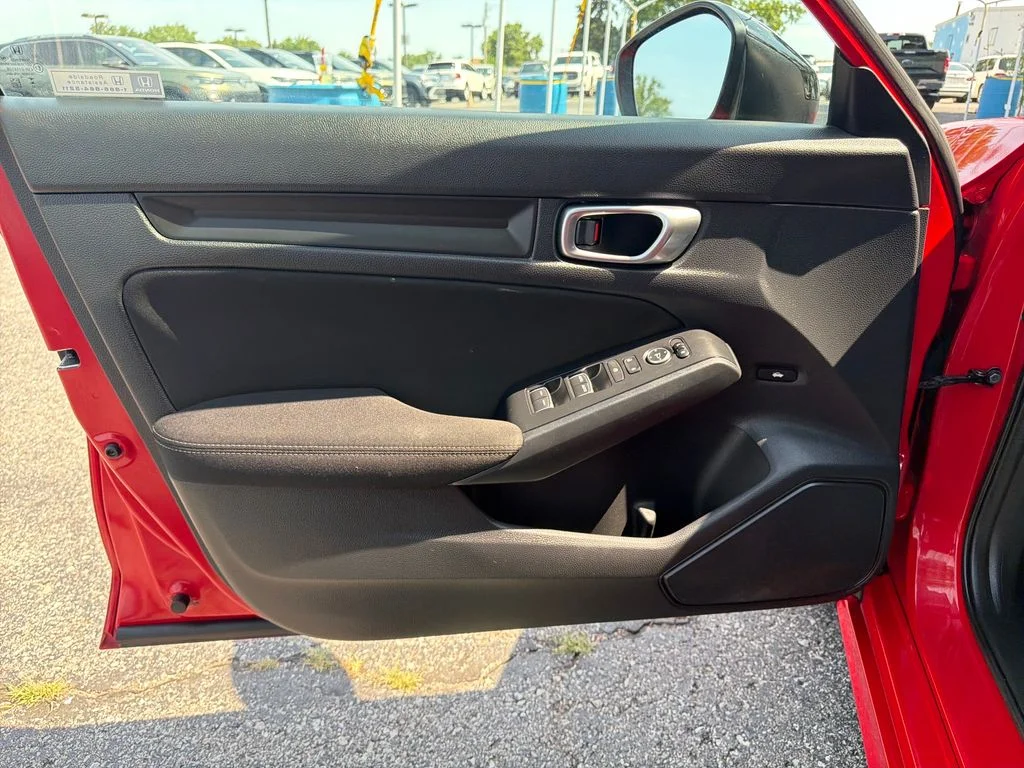 Used 2023  Honda Sport image 21
