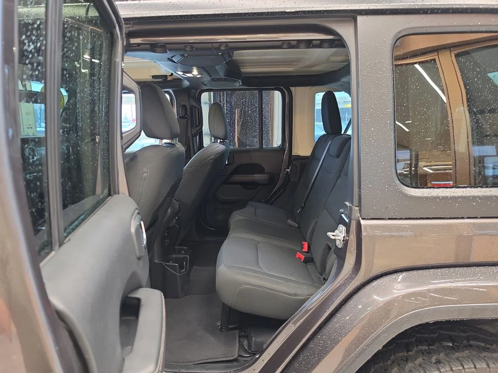 Used 2021 Gray Jeep Unlimited Sahara image 31