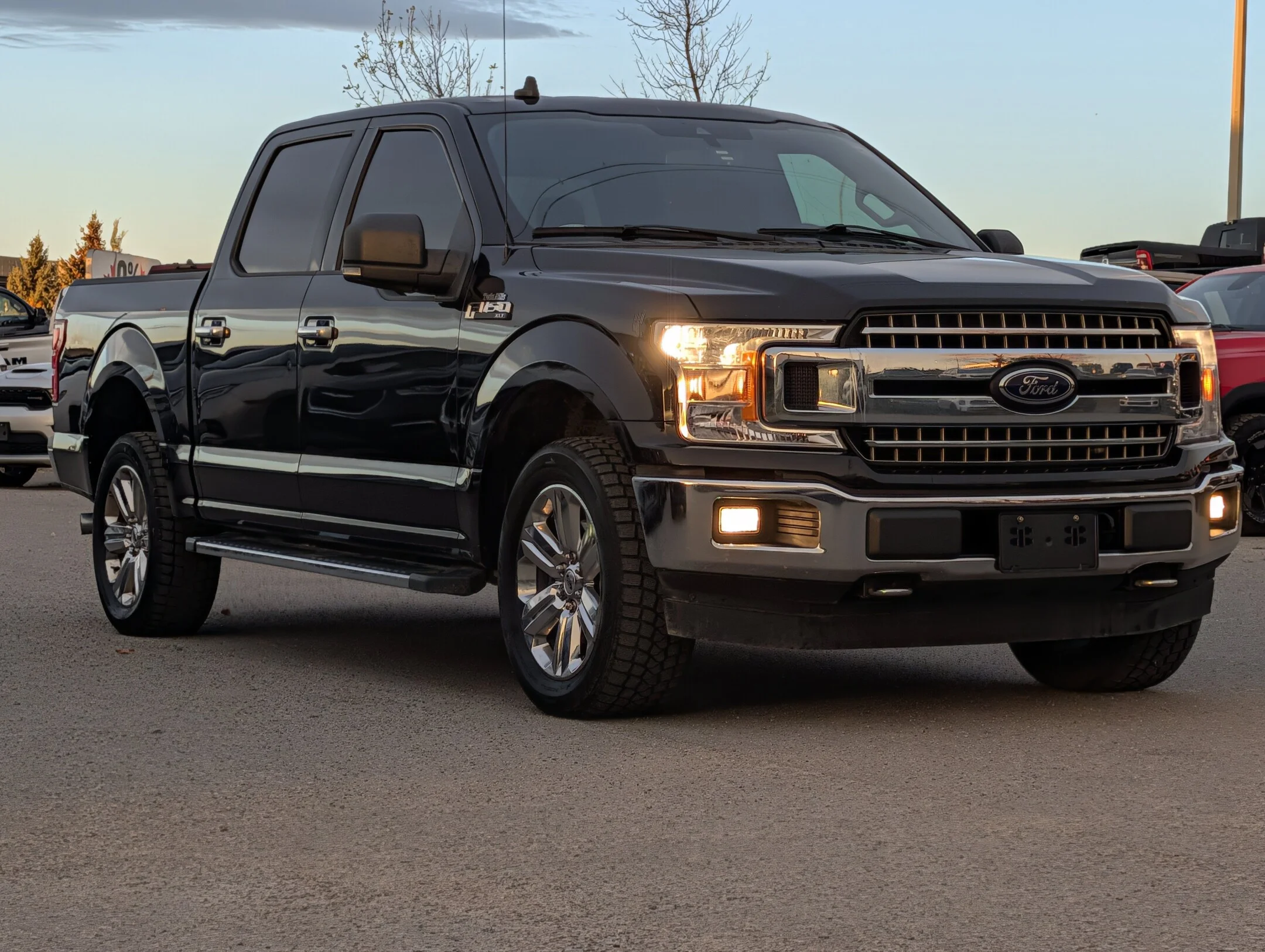 Used 2020 Black Ford XLT - 302A Pkg - 5.0L V-8 - Rear View Camera - XL 4WD SuperCrew 5.5 Box image 2