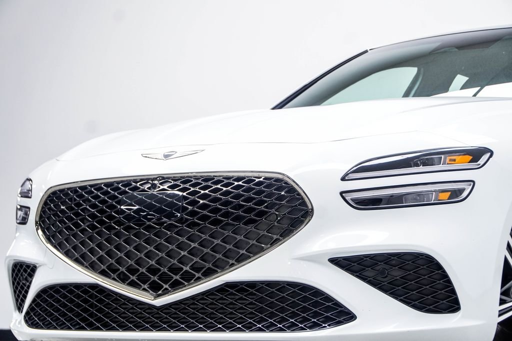 Used 2025 White Genesis 3.3T Sport Advanced image 2