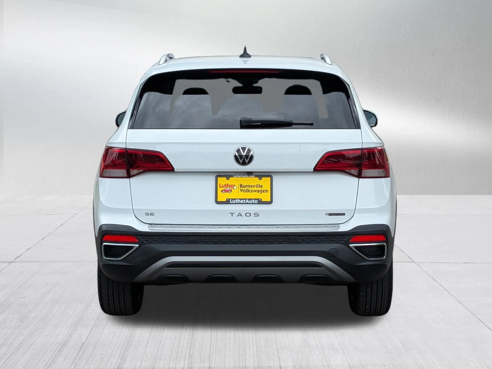 Certified Used 2023 Pure White Volkswagen SE image 6