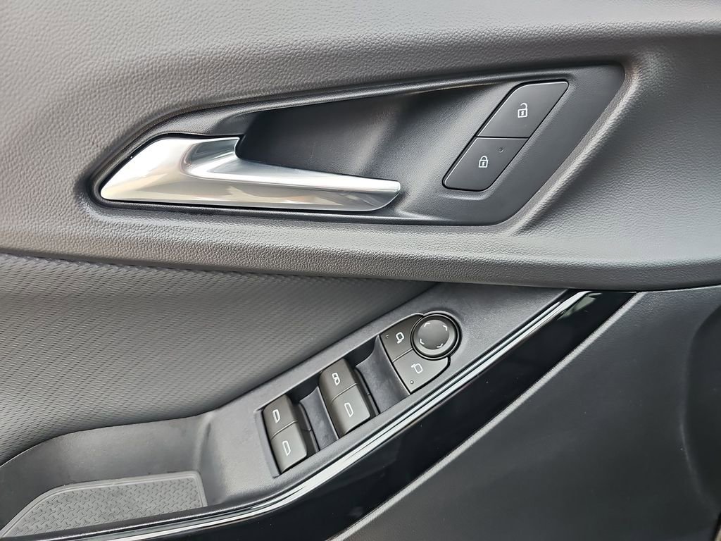 2026 Chevrolet Equinox LT - Photo 23
