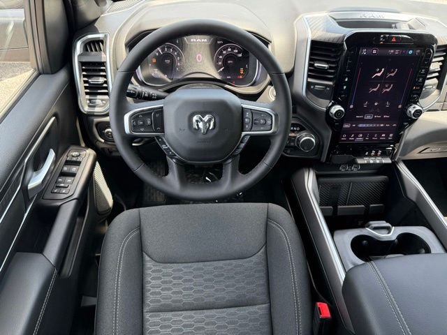 New 2026 Diamond Black Crystal Pearl-Coat Exterior Paint RAM BIG HORN image 17
