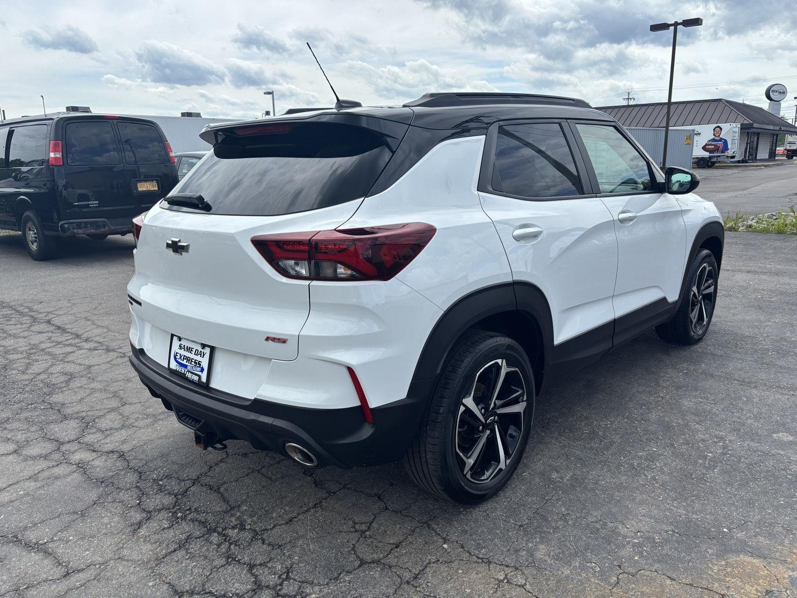 Used 2023 Summit White Chevrolet RS image 7