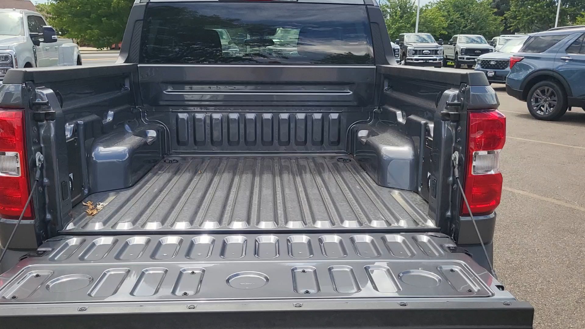 New 2026 Carbonized Gray Metallic Ford XLT image 23