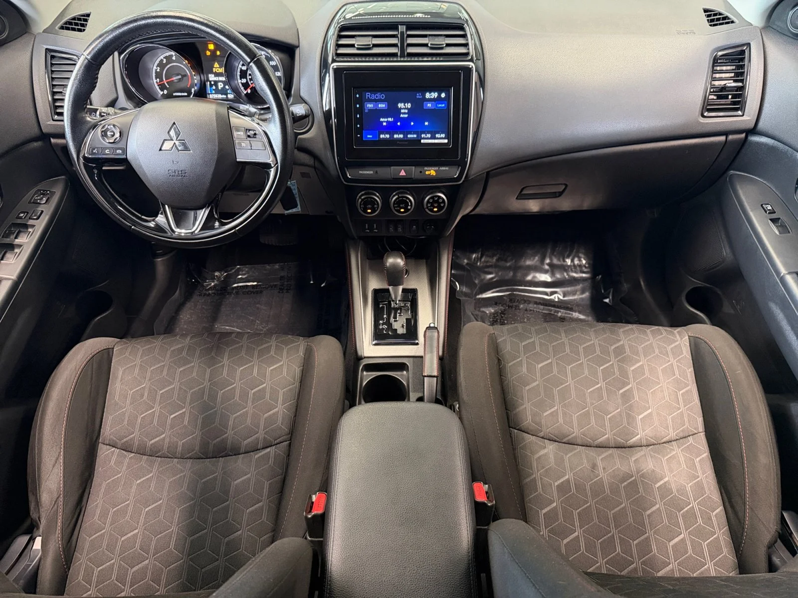 Used 2021 Octane Blue Metallic Mitsubishi LE image 3
