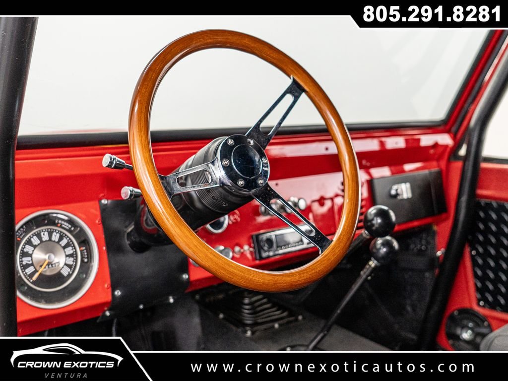 Used 1972  Ford 2dr Convertible image 25